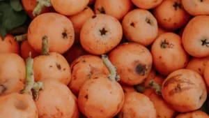 Medlar: Nutrition, Benefits & Culinary Uses