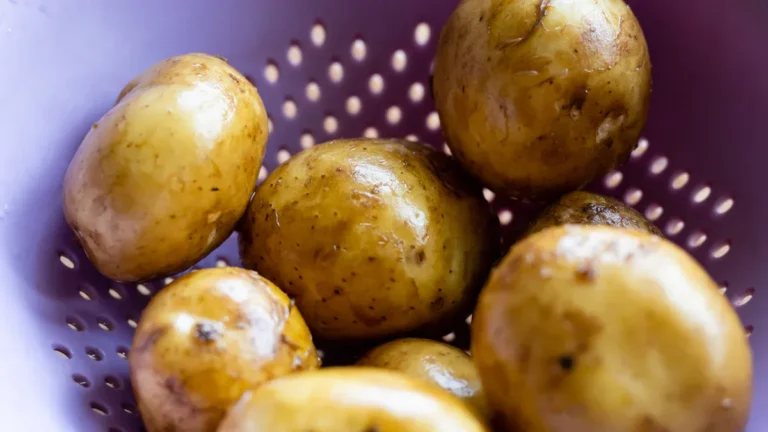 Potato Skin: Nutrition, Health Benefits & Culinary Uses