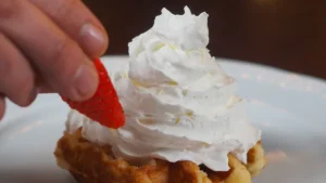 Cream: Nutrition, Health Effects & Culinary Uses