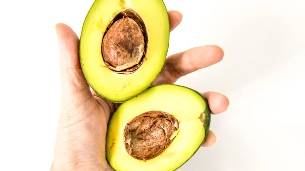 Avocado Oil Nutrition: Monounsaturated Fats, Cooking Uses, and Health