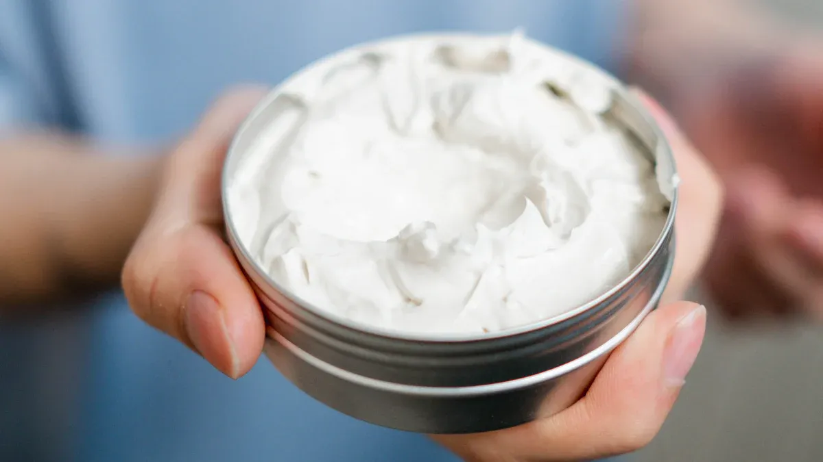 Sour Cream Nutrition: Fat Content, Uses, and Dairy Facts