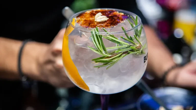 Best Low Carb Drinks: Hydration, Taste, and Keto-Friendly Choices