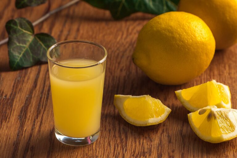 10 Health Benefits Lemon Juice: Facts, Myths, and Daily Use