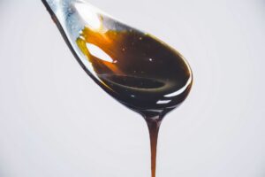 7 Benefits of Molasses Nutritional Value: From Iron to Bone Health