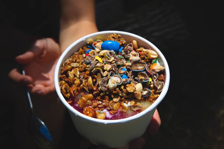 Acai Bowl: Nutrition, Benefits & Recipes