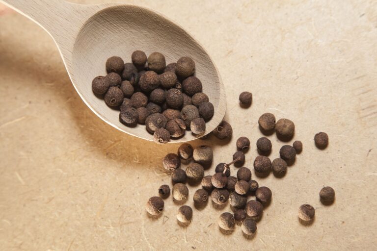 Allspice Health: Benefits, Side Effects, Uses