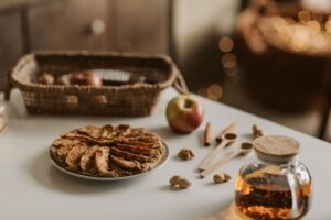 Apple Cinnamon Tea: Benefits, Side Effects, Recipe