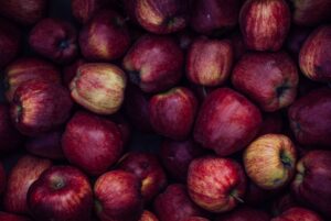 Apple Cinnamon Water: Benefits, Side Effects