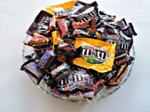 Are Snickers Vegan or Vegetarian? The Label-First Answer