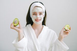 Avocado Face Mask: 5 DIY Recipes, Benefits, and Pro Tips