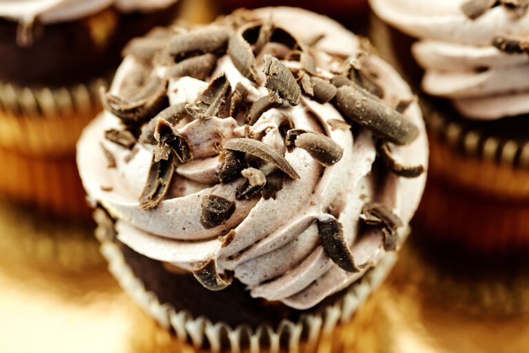 Best Chocolate Cake with Buttercream Frosting Recipe