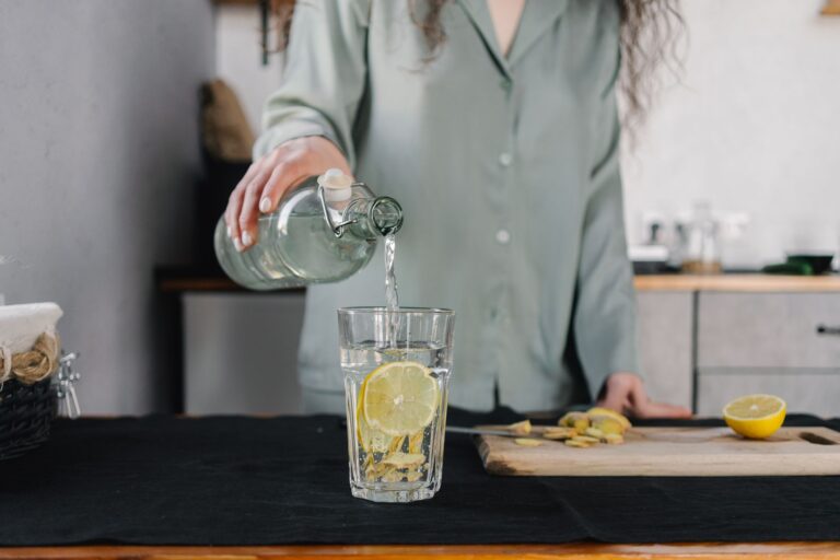 Best Foods and Drinks to Help Reduce Anxiety: A Science-Backed