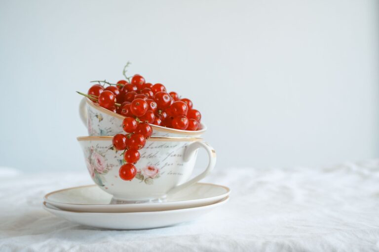 Black Currant Tea: Benefits, Side Effects, Recipe