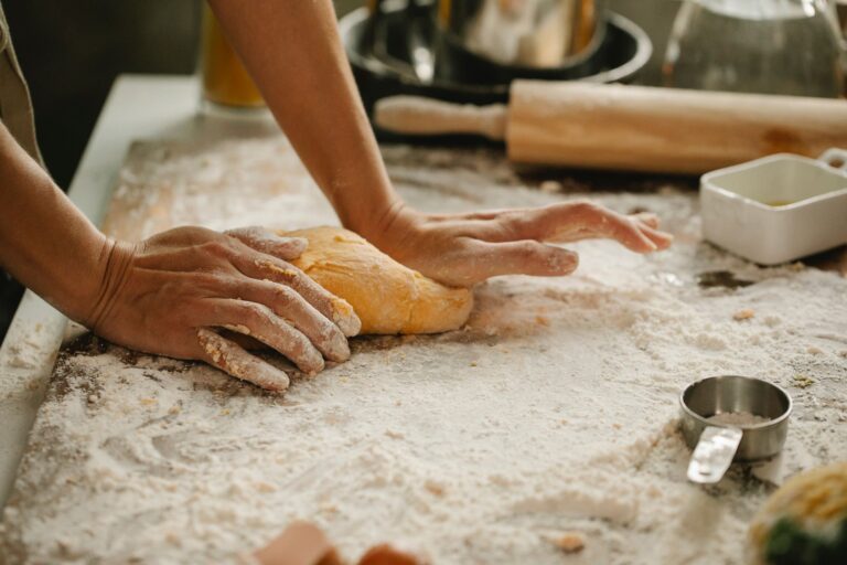 Bread Flour Substitutes: 7 Smart Swaps for Every Recipe