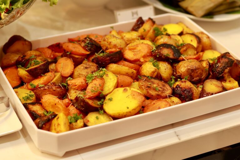 Carrots vs Sweet Potatoes: Nutrition, Calories, and Blood Sugar