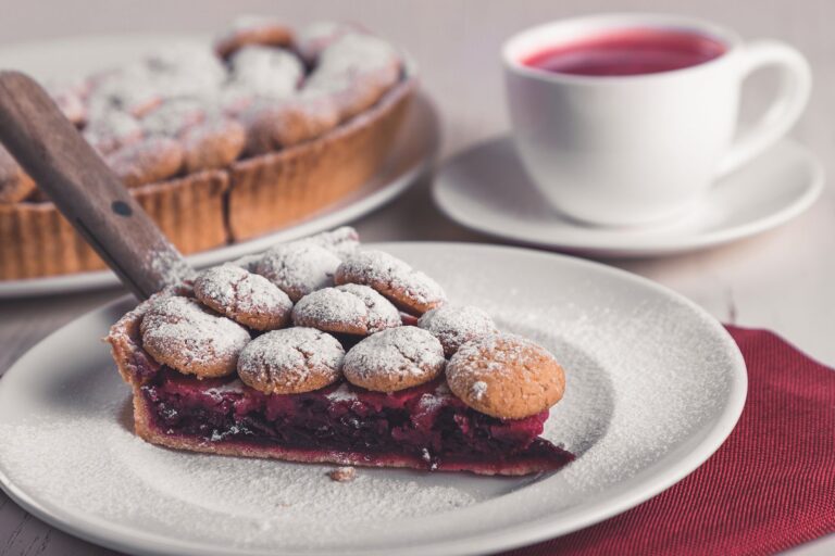Cherry Pie Recipe with Graham Cracker Crust: A Foolproof Method