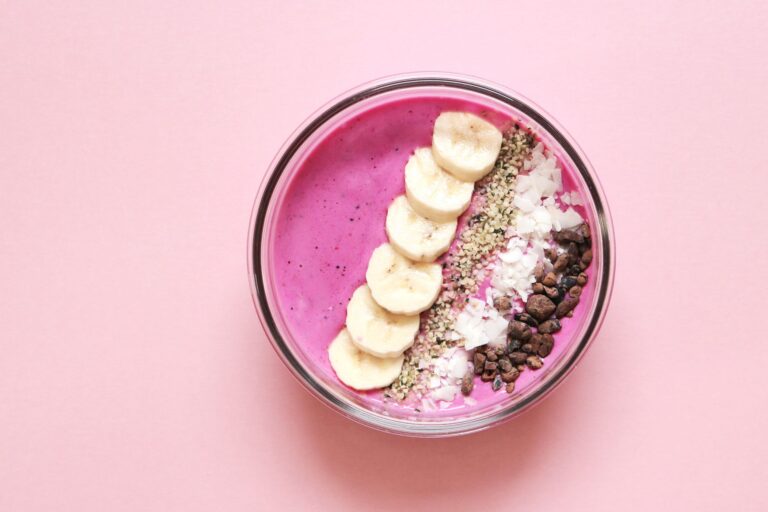 Chia Seeds vs Hemp Hearts: Nutrition and Uses