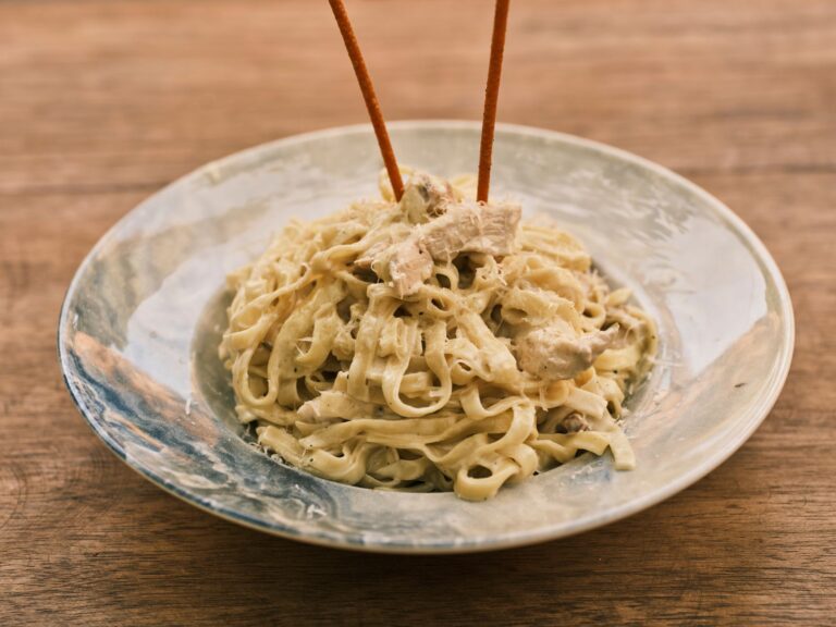 Chicken Alfredo Bake Recipe with Jar Sauce: A Creamy Shortcut