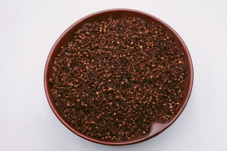 Clove Tea: Benefits, Side Effects, Dosage, Recipe