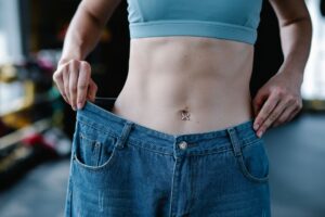 Coconut Oil Weight Loss and Belly Fat: Facts, Dosage, and What