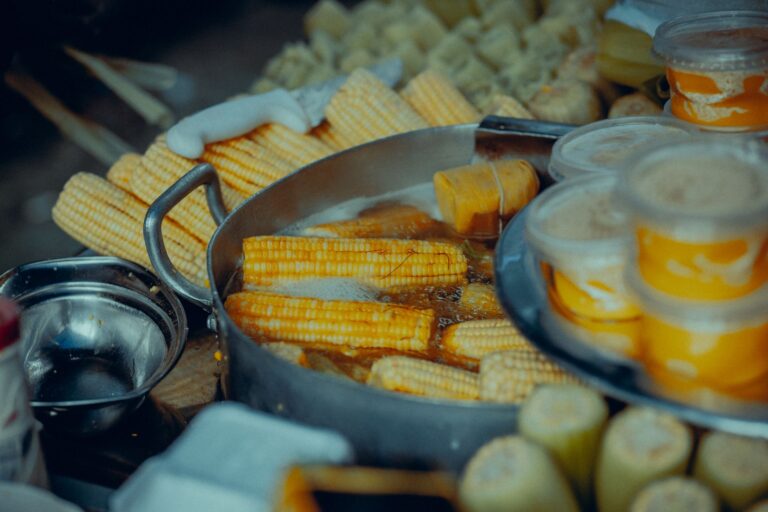 Corn Oil Substitutes: 10 Smart Swaps for Every Recipe