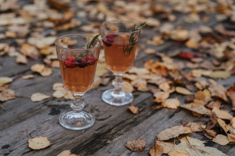 Cranberry Tea: Benefits, Side Effects, and Recipe