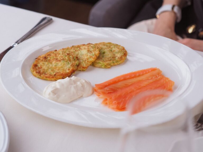 Creme Fraiche Substitutes: Smart Swaps for Every Recipe