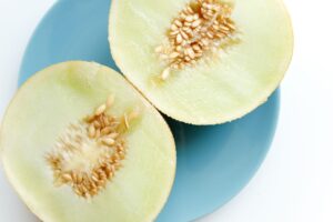 Dogs Eat Cantaloupe: Safety, Benefits, and Serving Tips