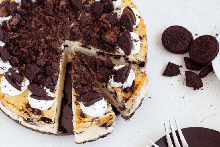 Easy Ice Cream Cake Recipe Oreo Crust: A No-Bake Layered