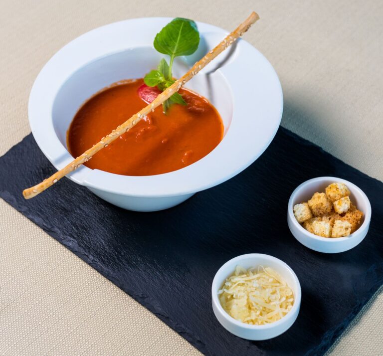 Easy Tomato Soup Recipe with Crushed Tomatoes: A 30-Minute