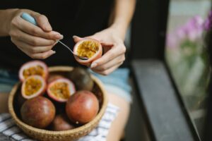 Eat Passion Fruit: 7 Simple Steps from Ripe to Spoon