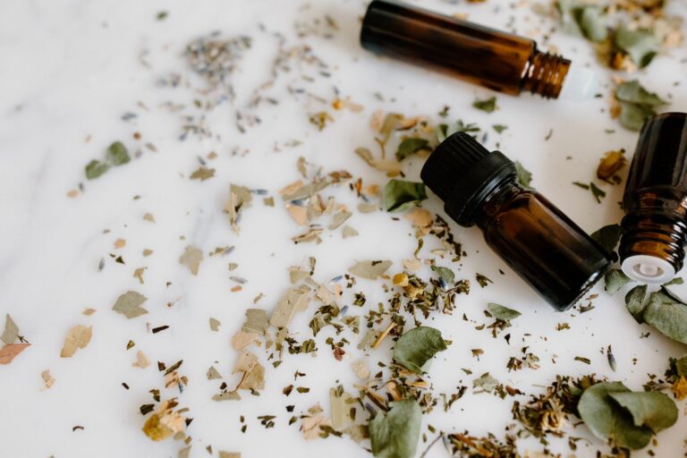 Essential Oils Constipation: Safe Oils, Dilution Tips