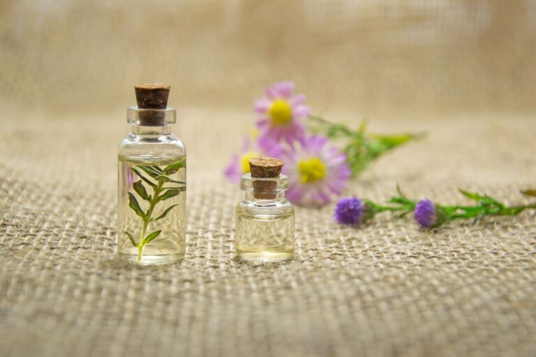 Essential Oils Fleas: Safe Uses and Real Limits