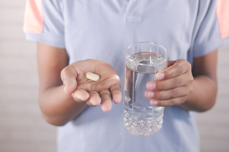 Giardiasis: Symptoms, Testing, Treatment, and Prevention
