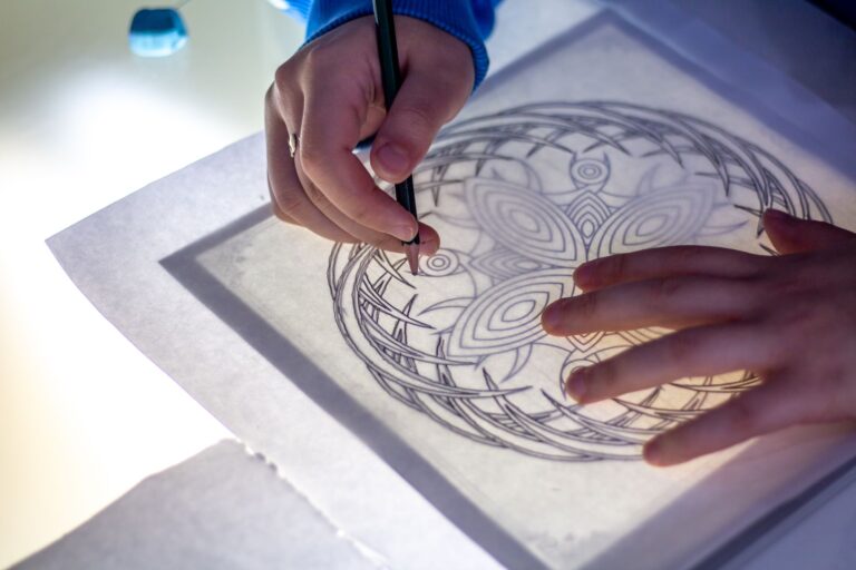 Homemade Light Box for Tracing: A Practical DIY