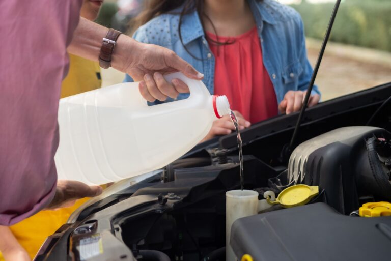 Homemade Windshield Washer Fluid with Vinegar: A Safe DIY