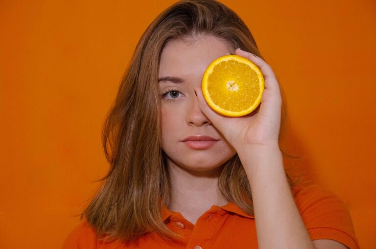 How Many Calories in A Big Navel Orange? A Complete Breakdown