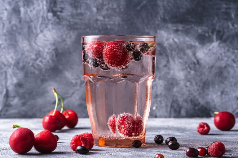 How Much Calories in A Cup of Cherries? A Nutrition Breakdown