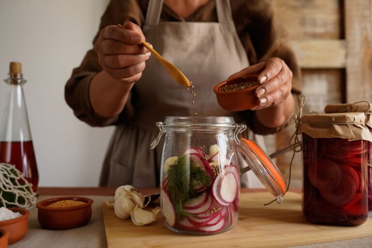 How Much Pickling Spice to Use per Quart? Ratios, Tips
