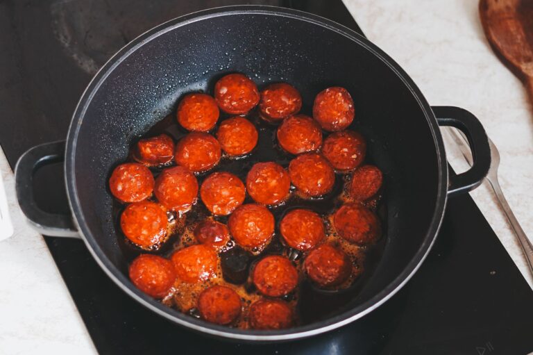 How to Cook Ground Sausage in Pan? Browning, Timing, and Safety