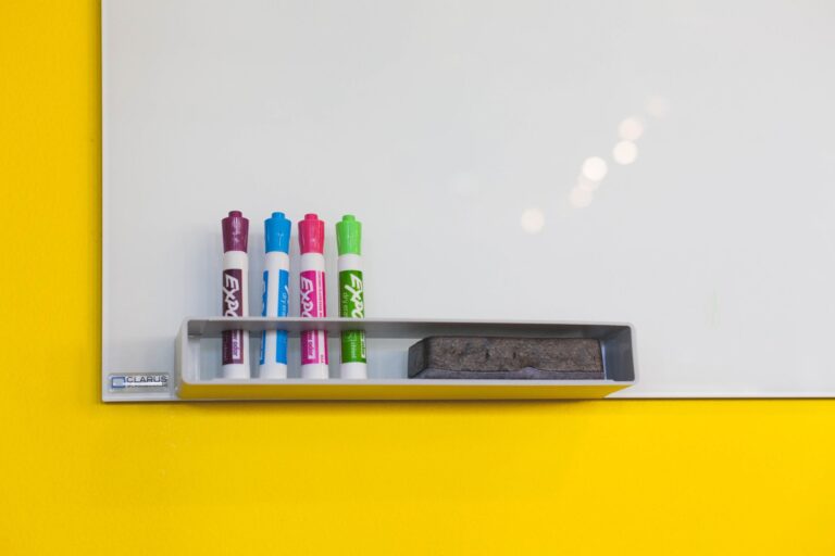 How to Get Permanent Marker off Dry Erase Board? 5 Safe Methods