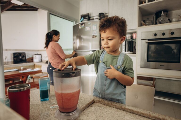 How to Make a Blizzard at Home with a Blender? 7 Pro Texture