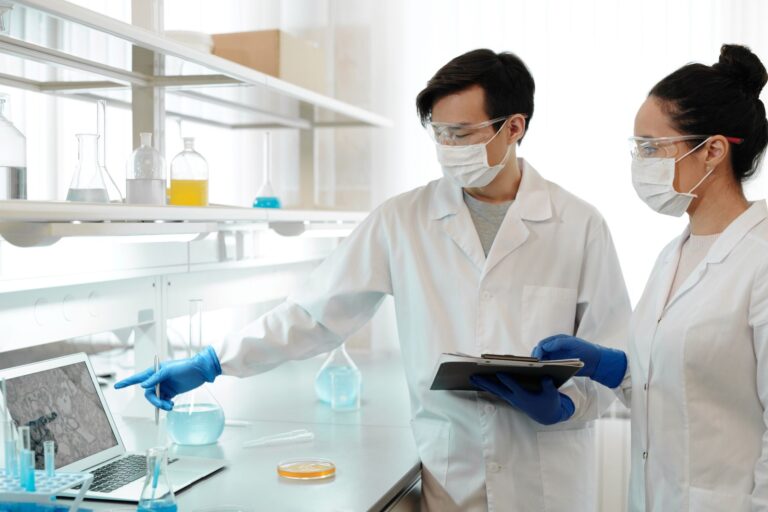 Lab Grown Meat Statistics: Market Size, Costs, and Adoption