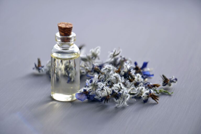 Lavender Oil Hair: Benefits, Safe Use, and What Science Says