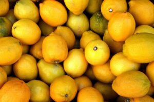 Lemon Oil: Cold-Pressed, Essential, and Extract Compared