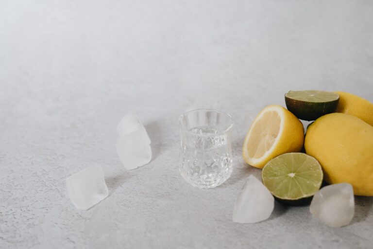 Lemon Water: Real Benefits, Myths, and a Safe Daily Protocol