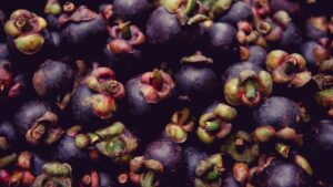 Mangosteen Exotic Fruits: Taste, Benefits, and Buying Tips