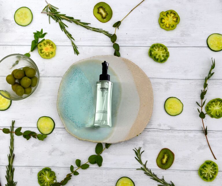 Oil Cleansing Methods: Benefits, Mistakes