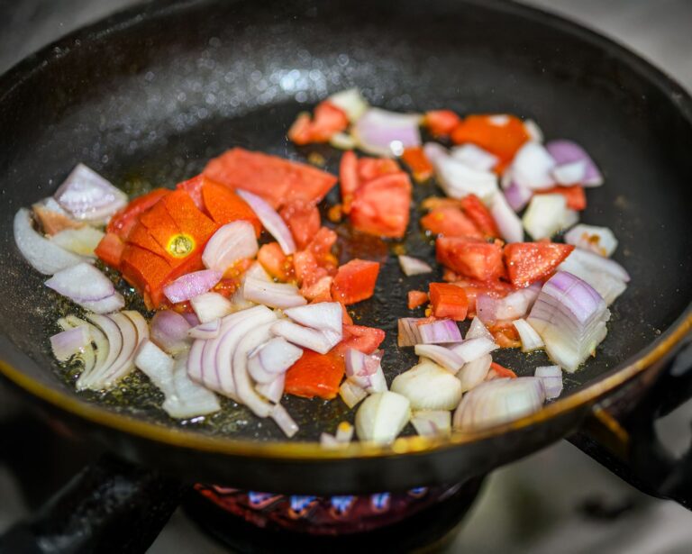 Onion Oil: Benefits, Side Effects, Uses, Recipe
