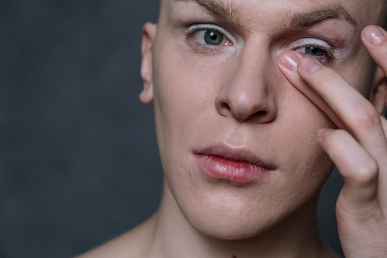 Pale Skin: Causes, Treatment